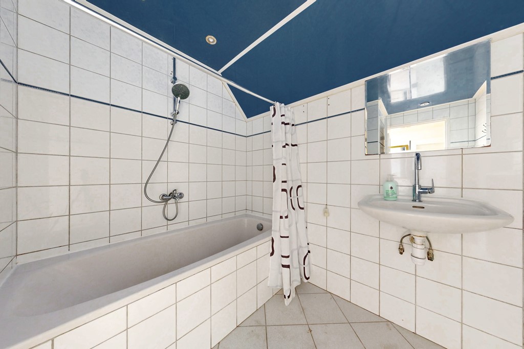 28 badkamer overzicht.jpg